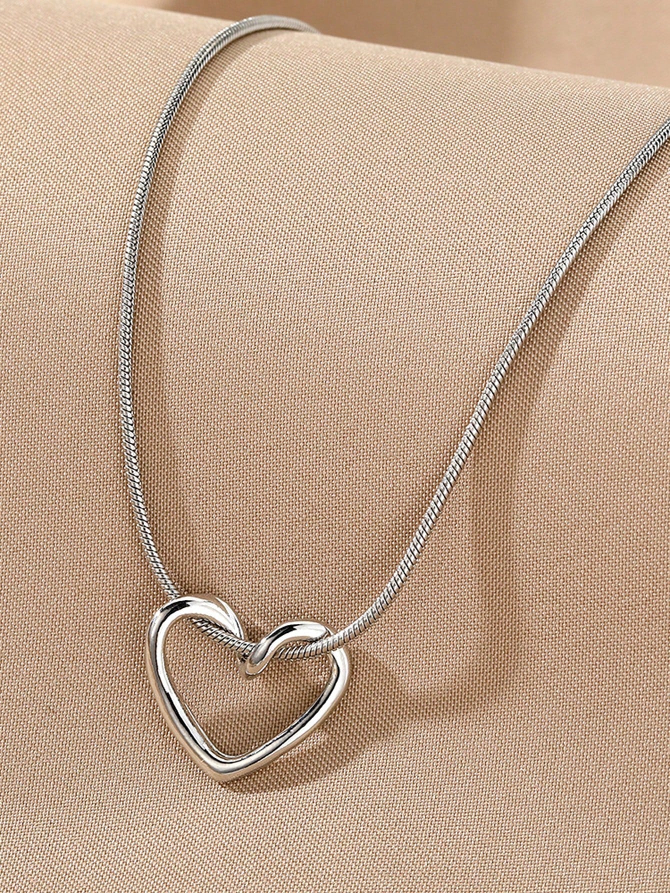 Women’s Luxury Heart Pendant Necklace